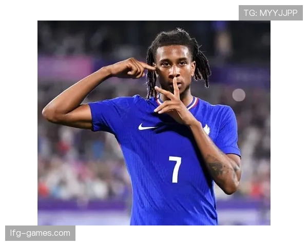 萨内职业态度获赞,展现出色团队与拼搏精神引发关注