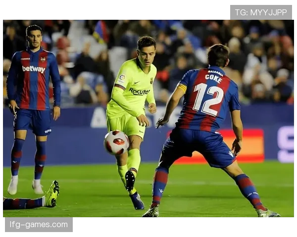 塞维利亚战术深度解析：精妙布局助球队在激烈竞争中稳占优势