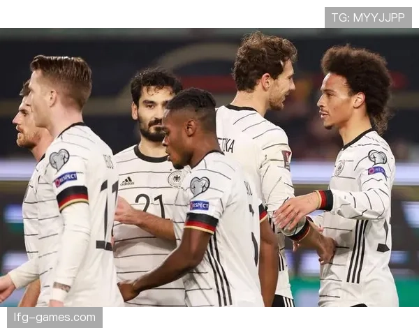 富安健洋世界杯预选赛表现抢眼，筑起日本队后防铁闸